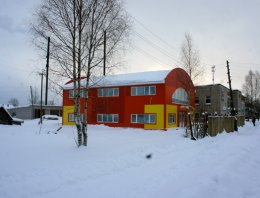 ТРЦ Радуга из сэндвич-панелей, построенная компанией Альянс - ТРЦ Радуга, пгт Опарино, Кировской обл., 400 м2